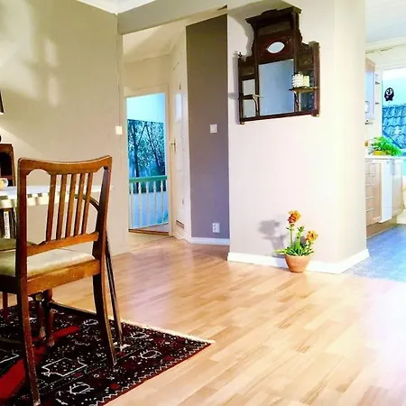 Central 2Br With Balconies And Art In Historical University Area Bergen Exteriör bild